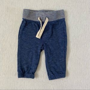 Baby GAP thick, joggers 3-6 MO. Worn 0-1 times